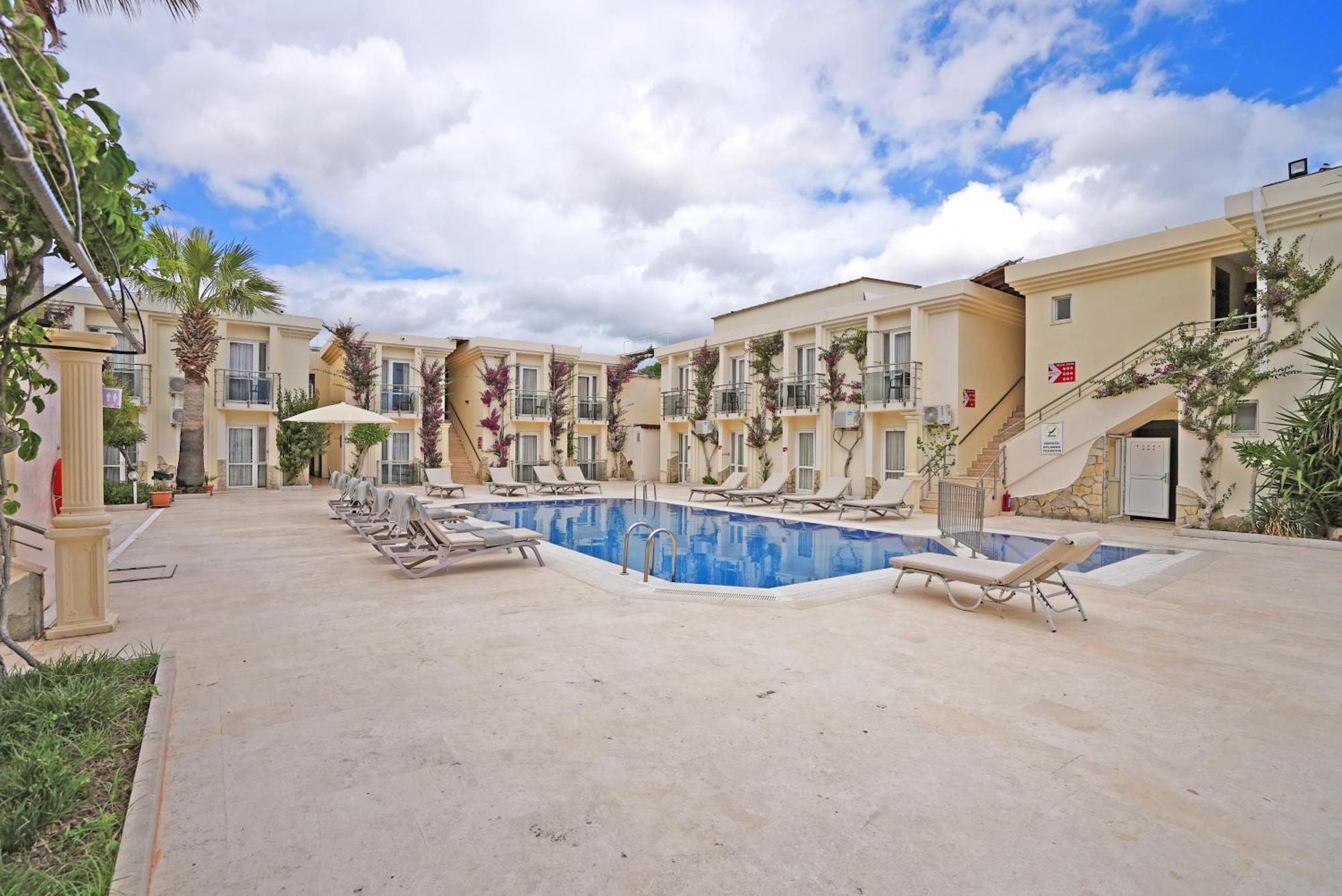 Oemer Aybak Beach Hotel Bodrum Exterior foto