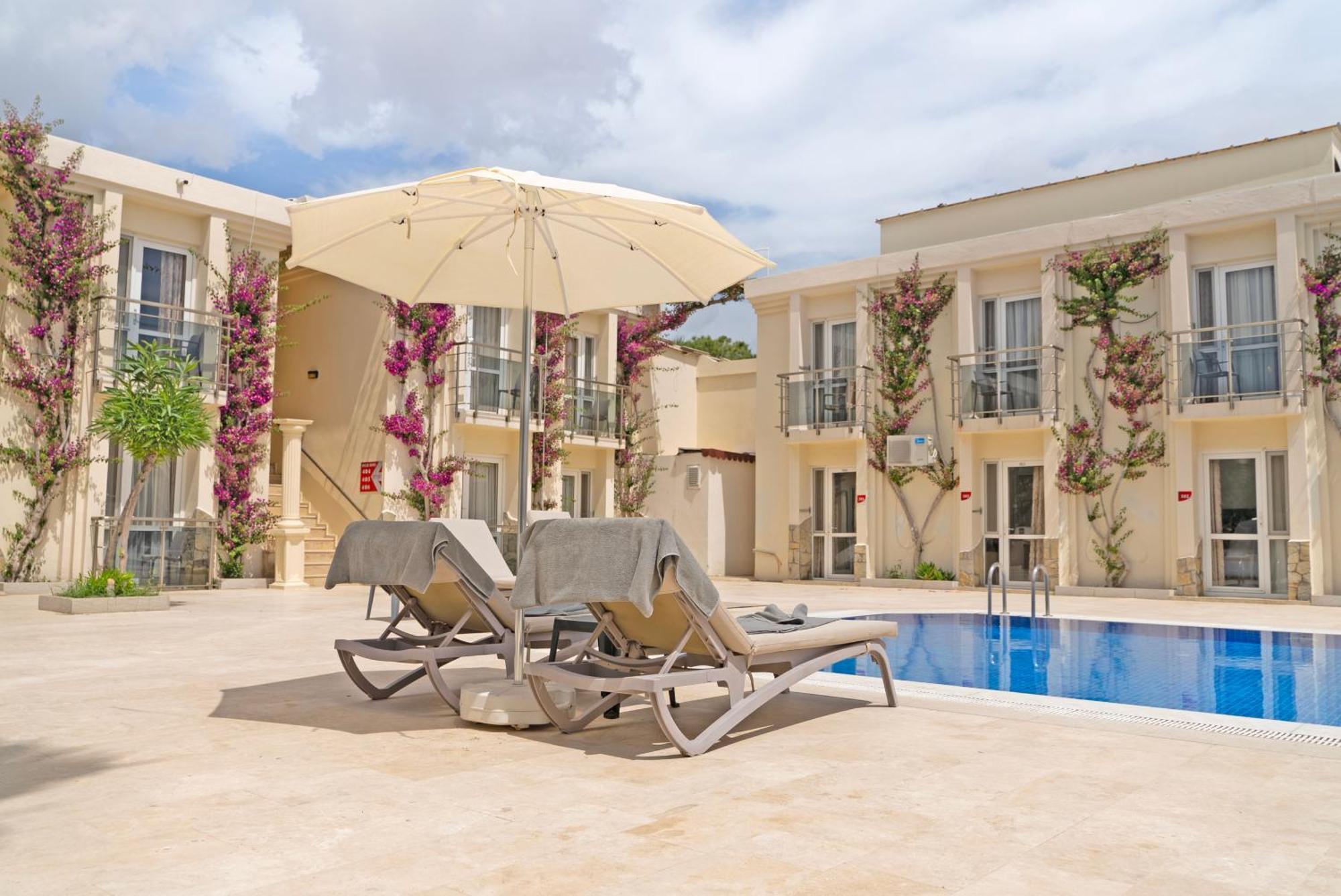 Oemer Aybak Beach Hotel Bodrum Exterior foto